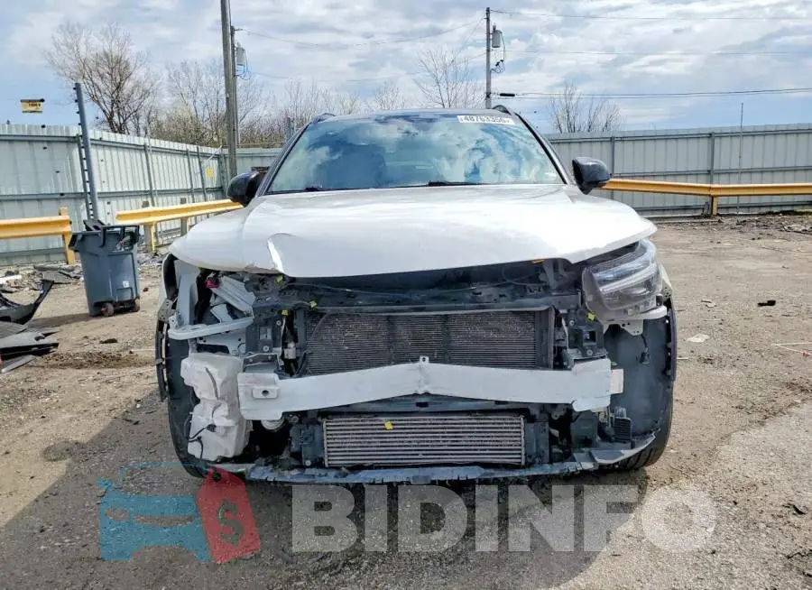YV4162UM3N2757141 Photo# 5
