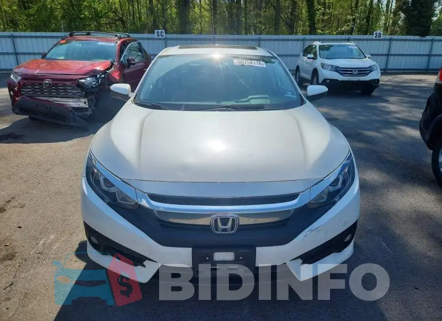 19XFC1F77HE204292 Photo# 5
