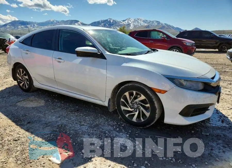 19XFC2F73HE211407 Photo# 4