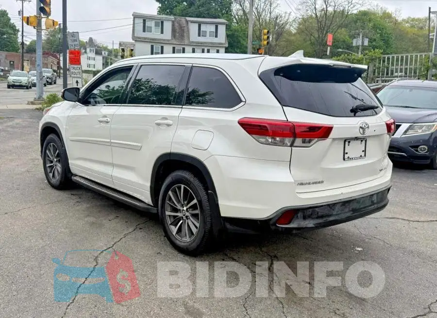 5TDJZRFH8JS549908 Photo# 2