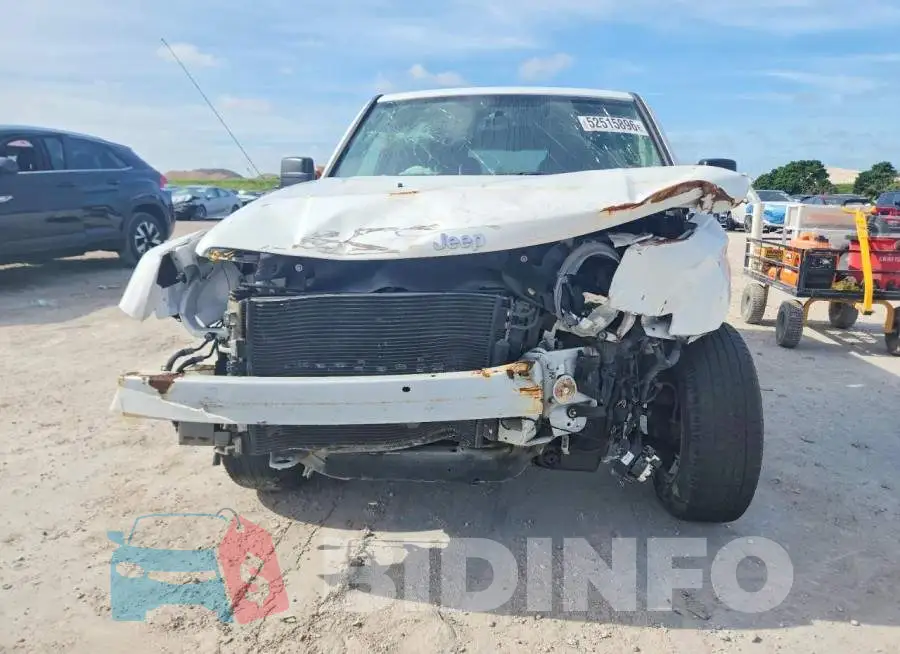 1C4NJPBB6HD120240 Photo# 5