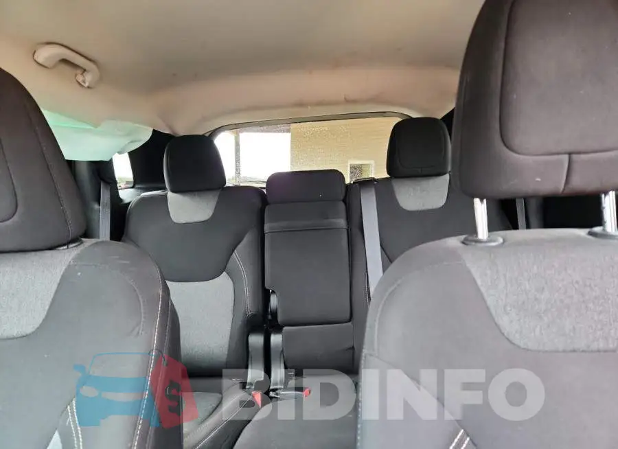 1C4PJLAS9HW561691 Photo# 10