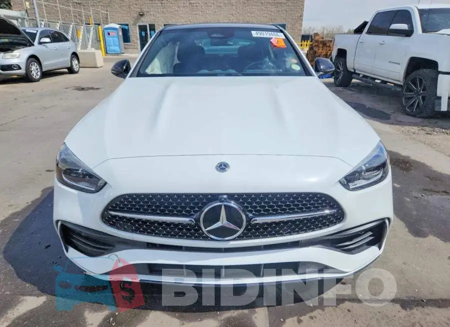 W1KAF4HB7SR241932 Photo# 5