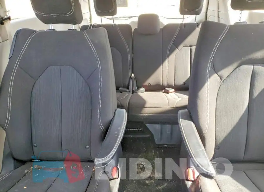 2C4RC1CG8LR279088 Photo# 10