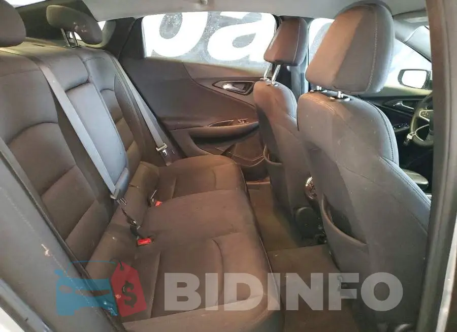 1G1ZD5ST3NF172911 Photo# 10