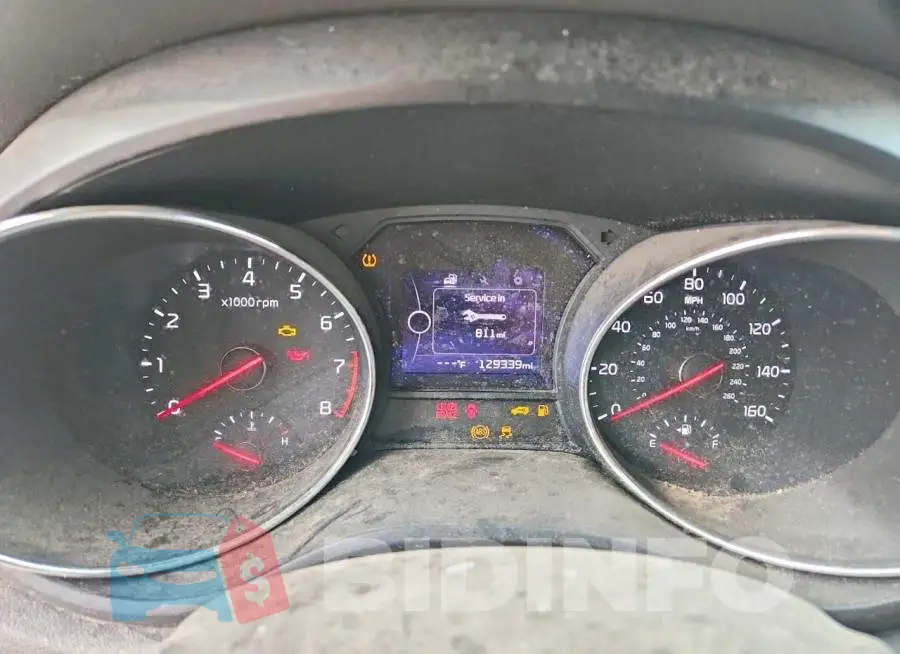 KNDMB5C1XJ6403043 Photo# 9