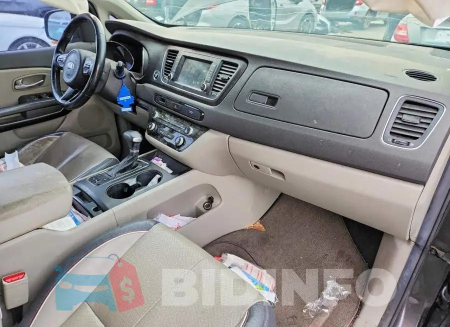 KNDMB5C1XJ6403043 Photo# 8