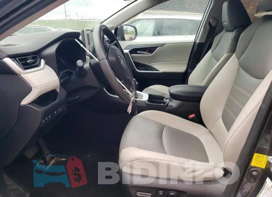 2T3A1RFV7MC179942 Photo# 7
