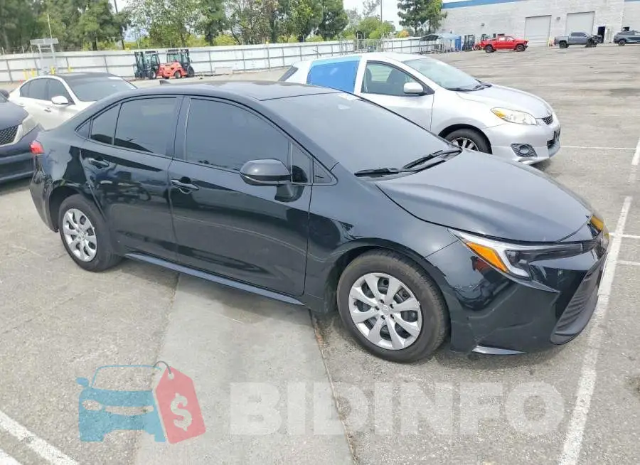 JTDBCMFE2T3117883 Photo# 4