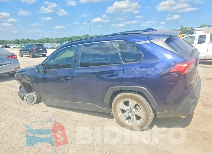 JTMW1RFV4LD042943 Photo# 2