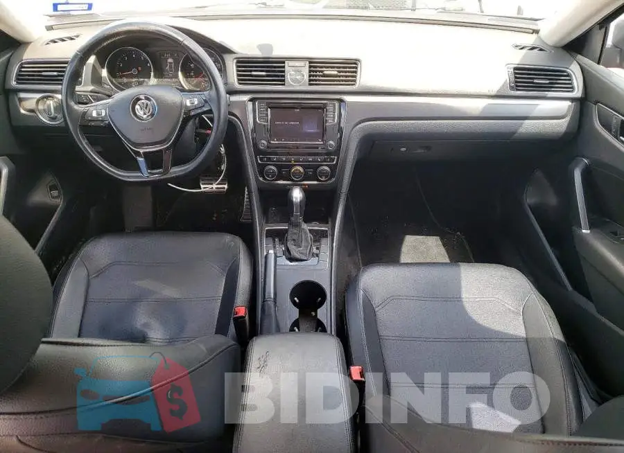 1VWDT7A32HC023667 Photo# 8