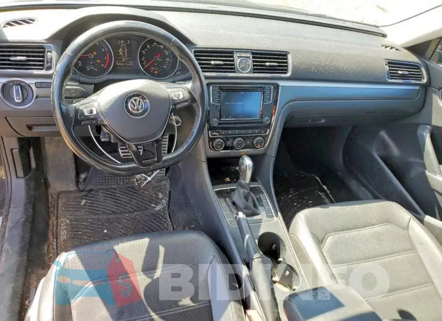 1VWDT7A33HC046178 Photo# 8