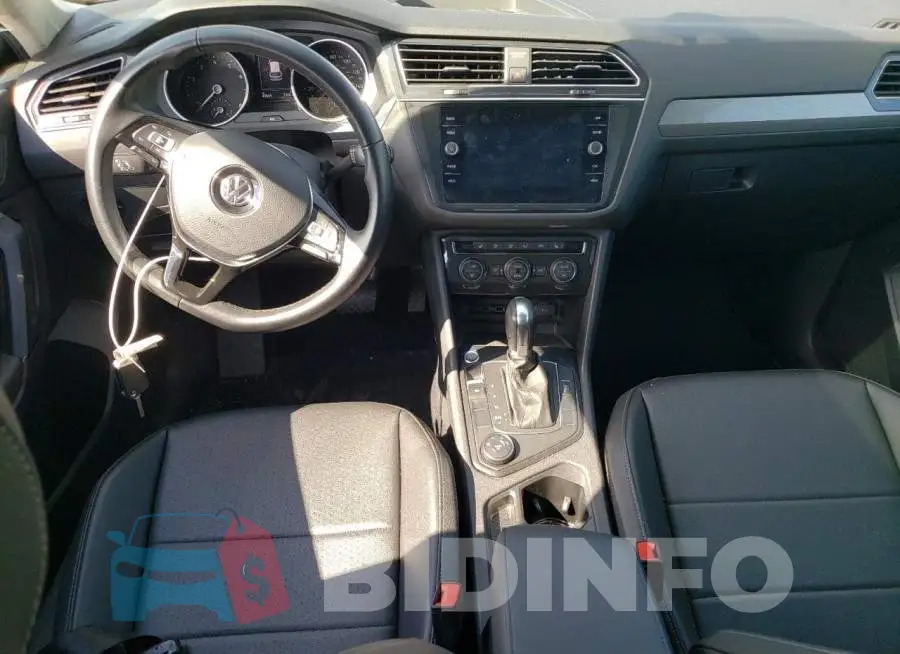 3VV2B7AX7KM090837 Photo# 8