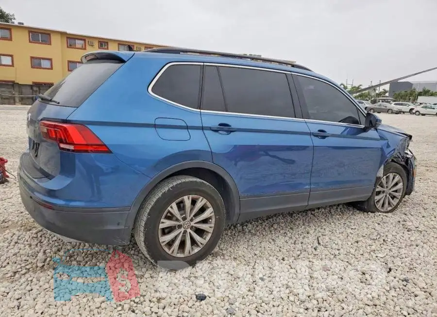 3VV3B7AX8KM028819 Photo# 3
