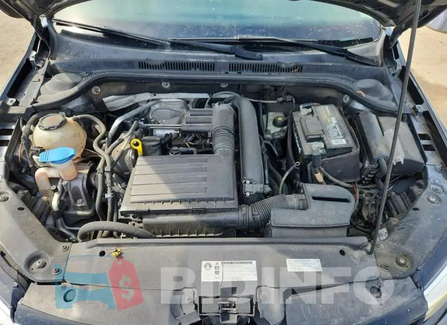 3VW2B7AJ7JM240516 Photo# 11