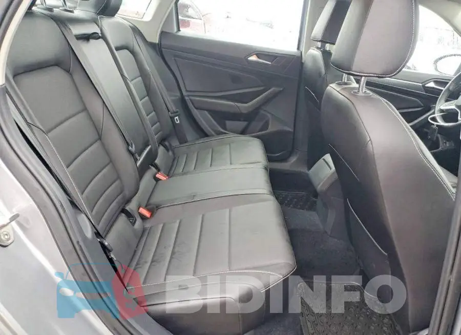 3VW7M7BU3NM024418 Photo# 10