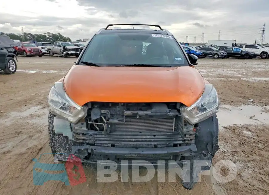 3N1CP5CU3KL561872 Photo# 5