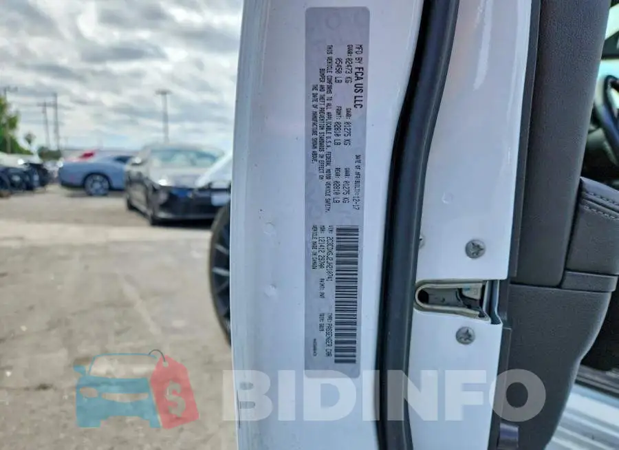 2C3CDXGJ2JH210741 Photo# 12