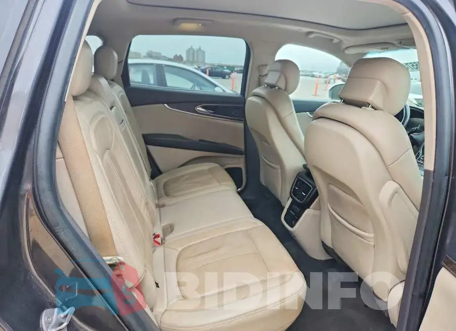 2LMPJ8LPXKBL15909 Photo# 11