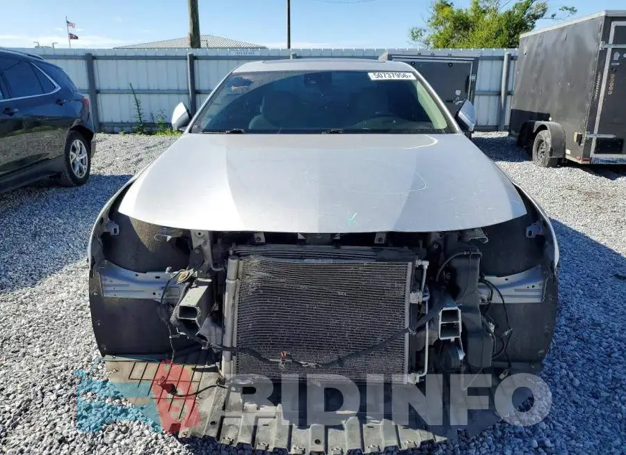 1G6KD5RS9JU153049 Photo# 5