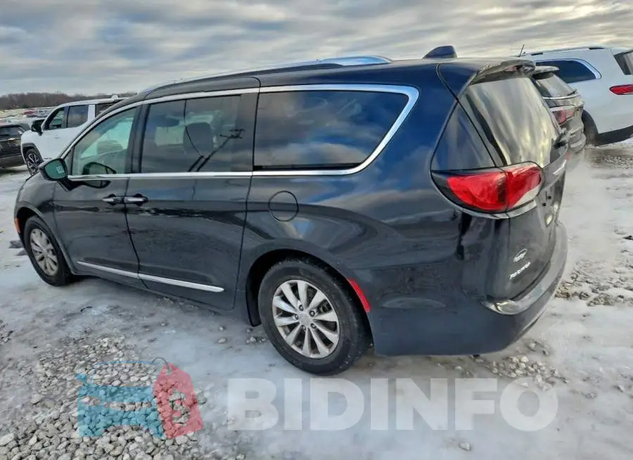 2C4RC1EG5JR228495 Photo# 2