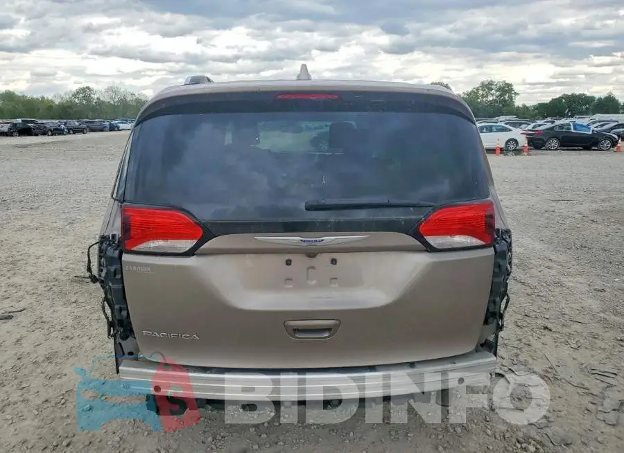 2C4RC1EG6JR194082 Photo# 6