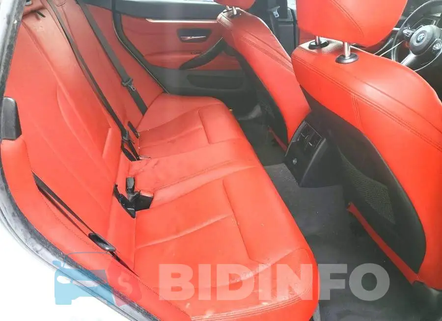 WBA4J3C56JBL03763 Photo# 10
