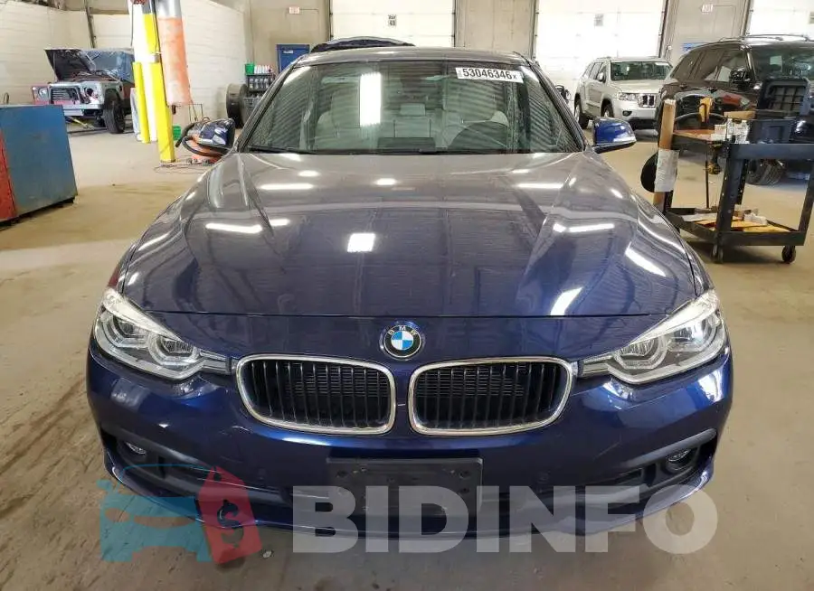 WBA8E1G52JNU89191 Photo# 5