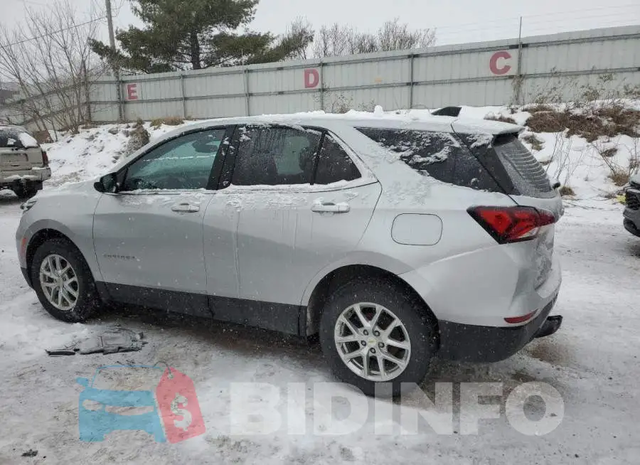 2GNAXTEV8N6133035 Photo# 2