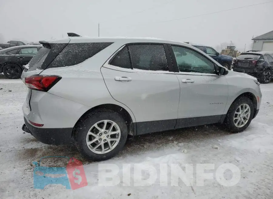 2GNAXTEV8N6133035 Photo# 3
