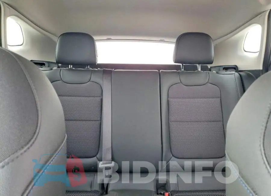 KL77LHE26RC245411 Photo# 10