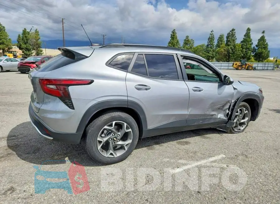 KL77LHE28RC243935 Photo# 3