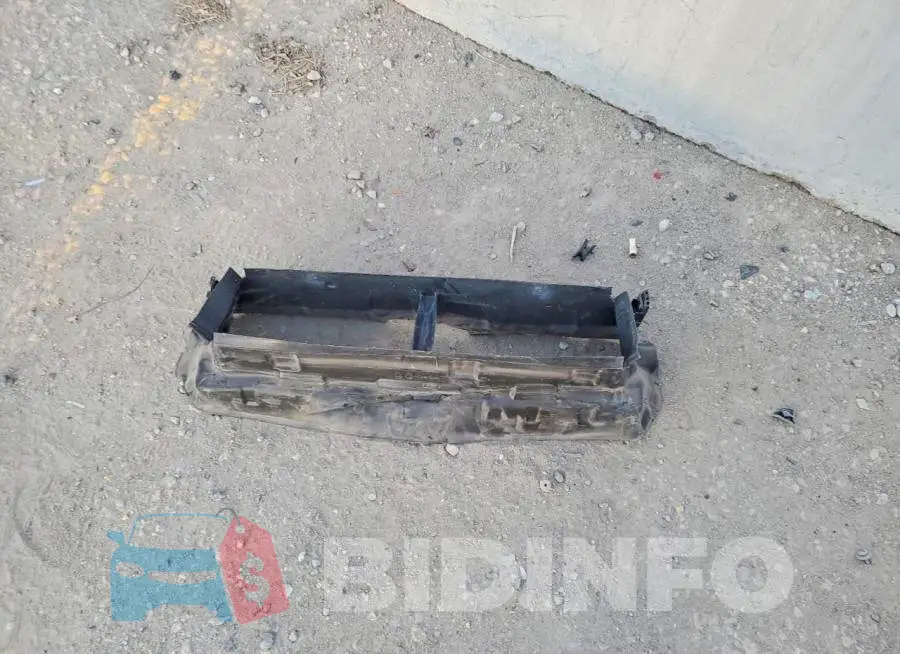 1FADP3F24HL203111 Photo# 12
