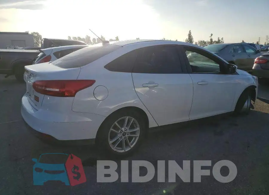 1FADP3F2XJL217763 Photo# 3