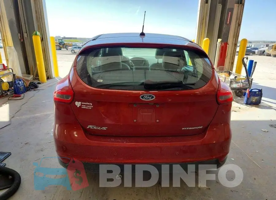 1FADP3N20JL314018 Photo# 6
