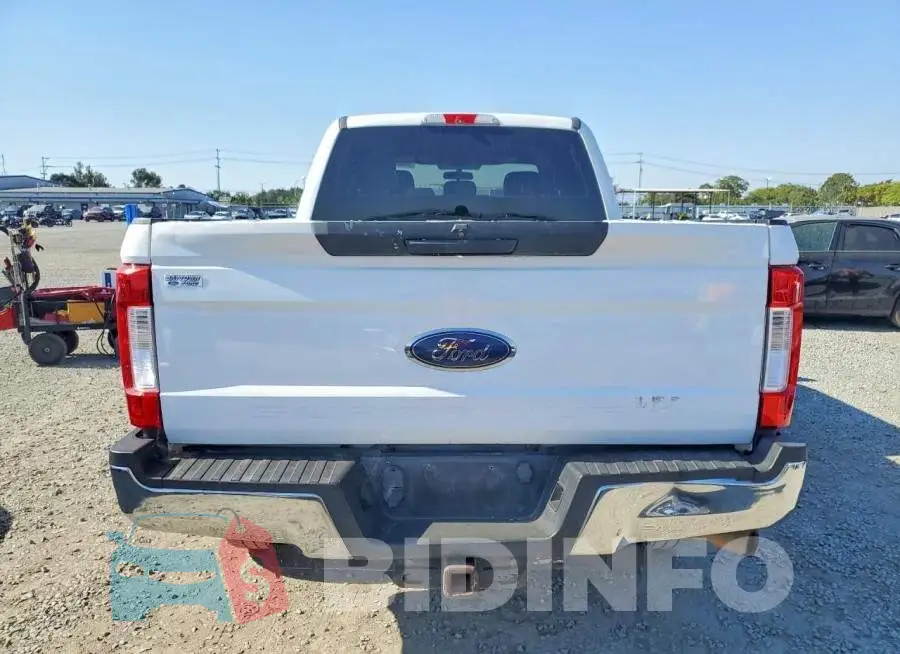 1FT7W2A68JEB04185 Photo# 6