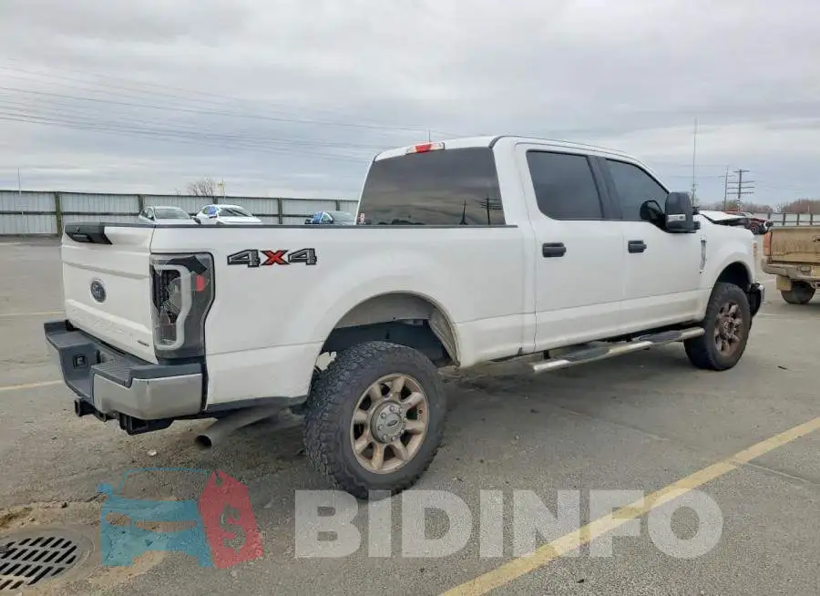 1FT7W2B67JEB72718 Photo# 3