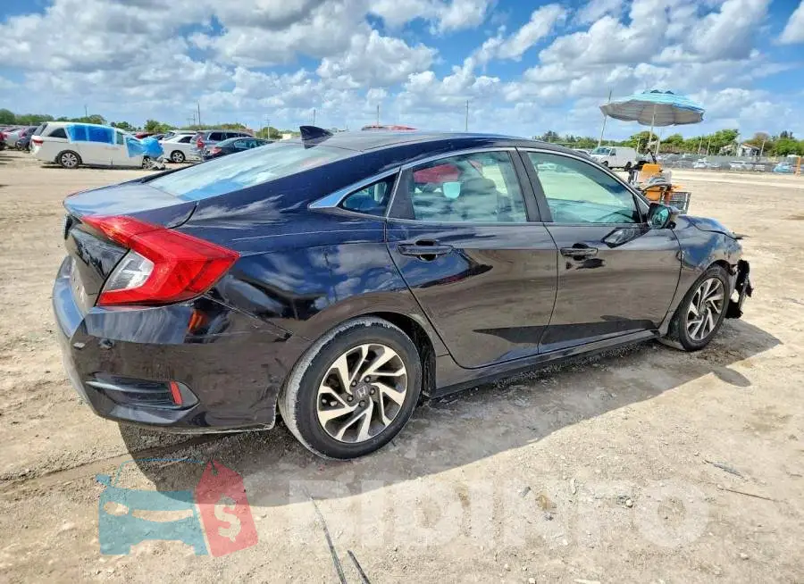 19XFC2F71HE018785 Photo# 3