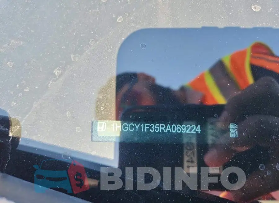 1HGCY1F35RA069224 Photo# 12