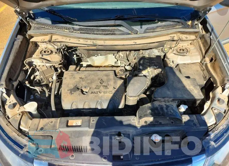 JA4AD2A32JZ062780 Photo# 11