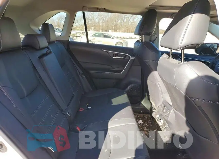 2T3C1RFV4RW329729 Photo# 11