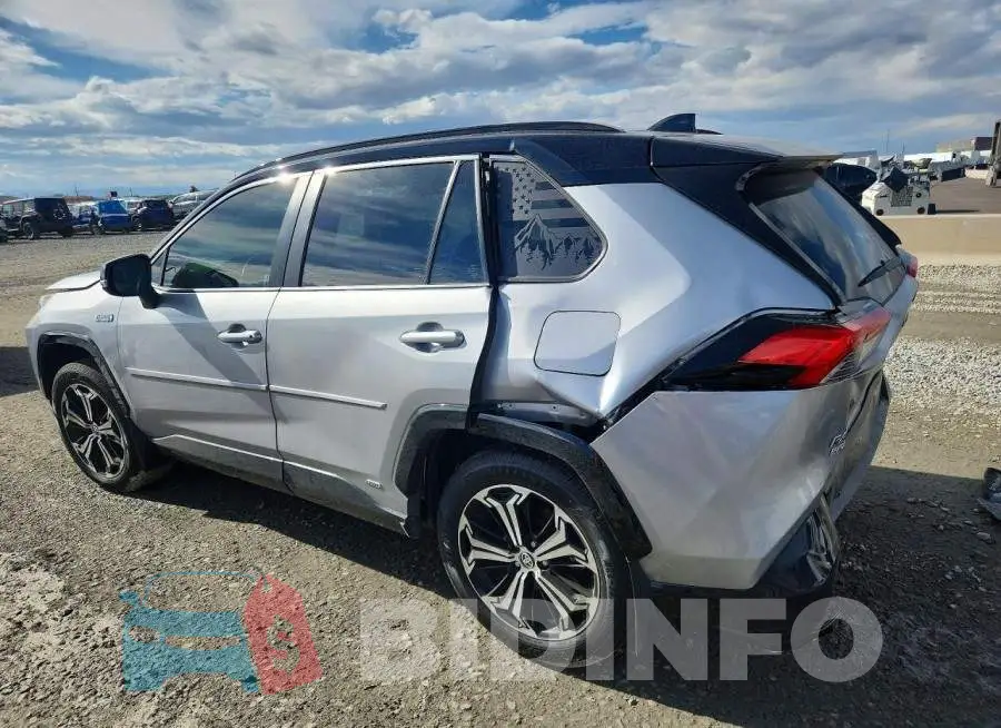 JTMFB3FV7MD013948 Photo# 2