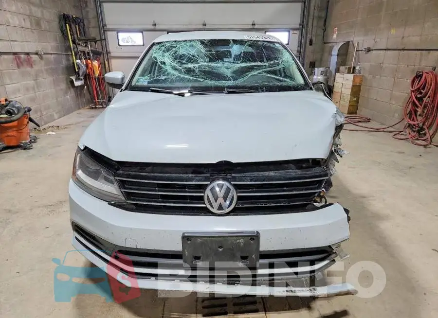 3VW167AJ0HM266062 Photo# 5