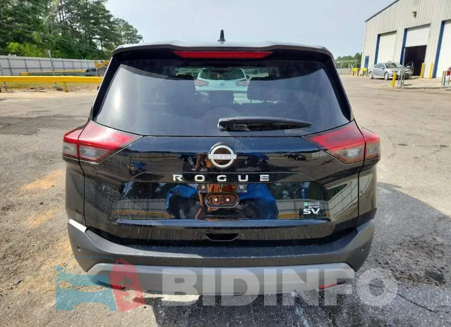 JN8BT3BA8PW423783 Photo# 6