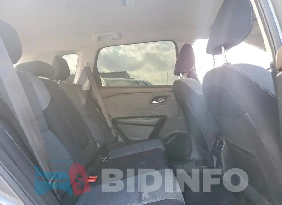 JN8BT3BBXPW474775 Photo# 11