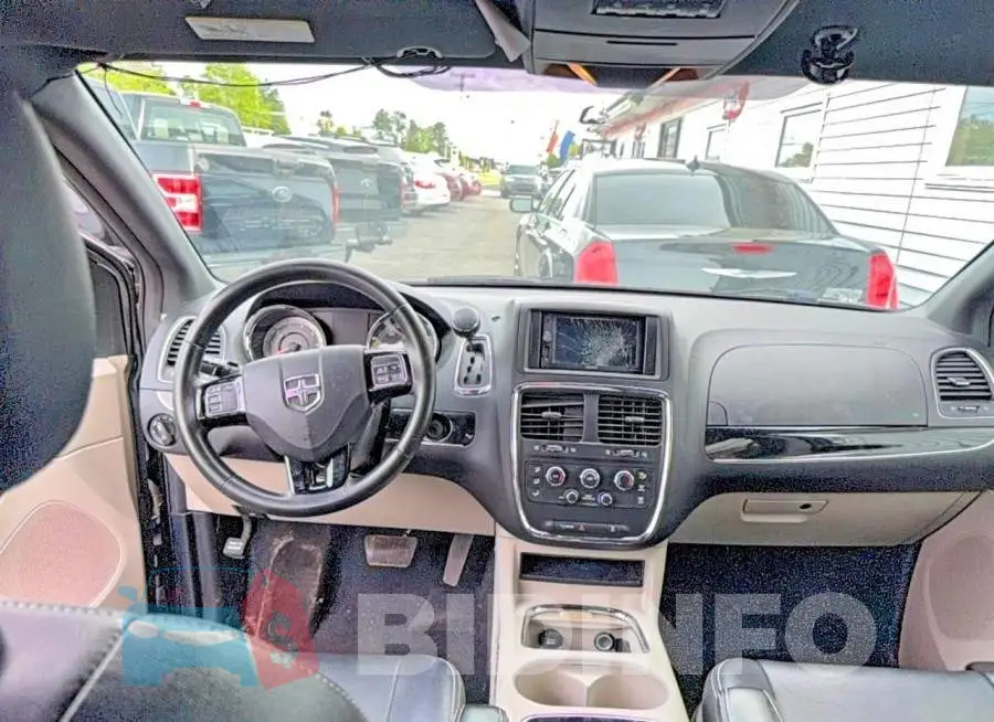 2C4RDGCGXHR573924 Photo# 9