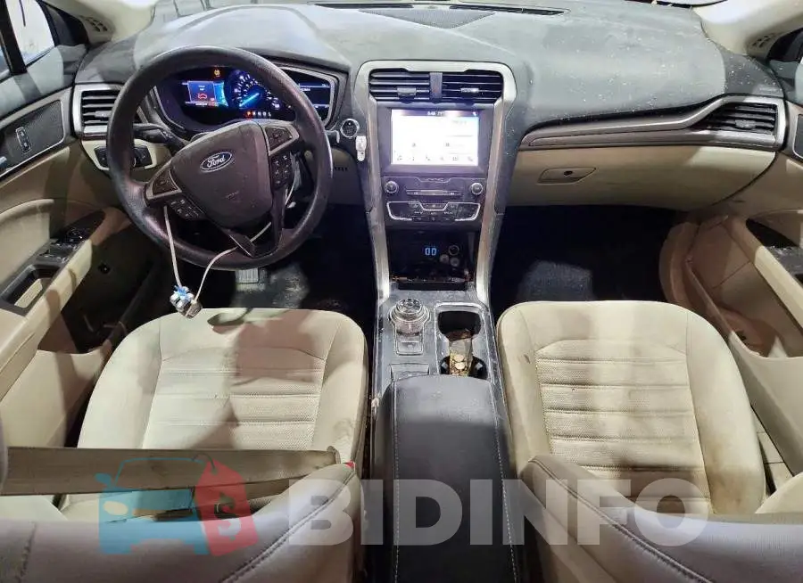3FA6P0LUXKR153322 Photo# 8