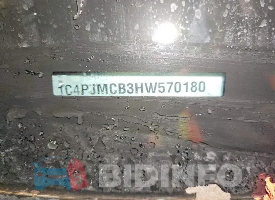 1C4PJMCB3HW570180 Photo# 12