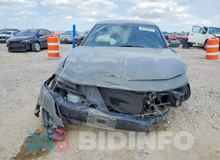 2C3CDXHG8HH652890 Photo# 5
