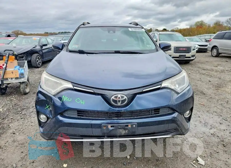 JTMRFREVXHJ167874 Photo# 5